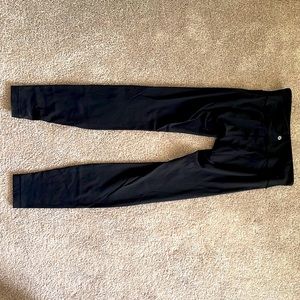 Size 6 Black Lululemon Women’s Leggings